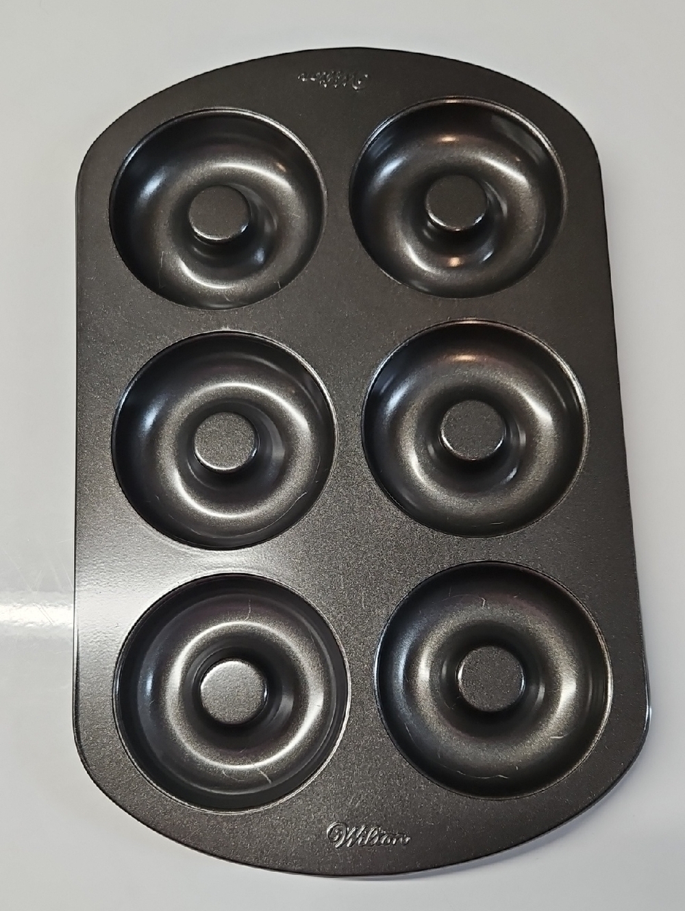 Wilton  6-Cavity Donut Pan